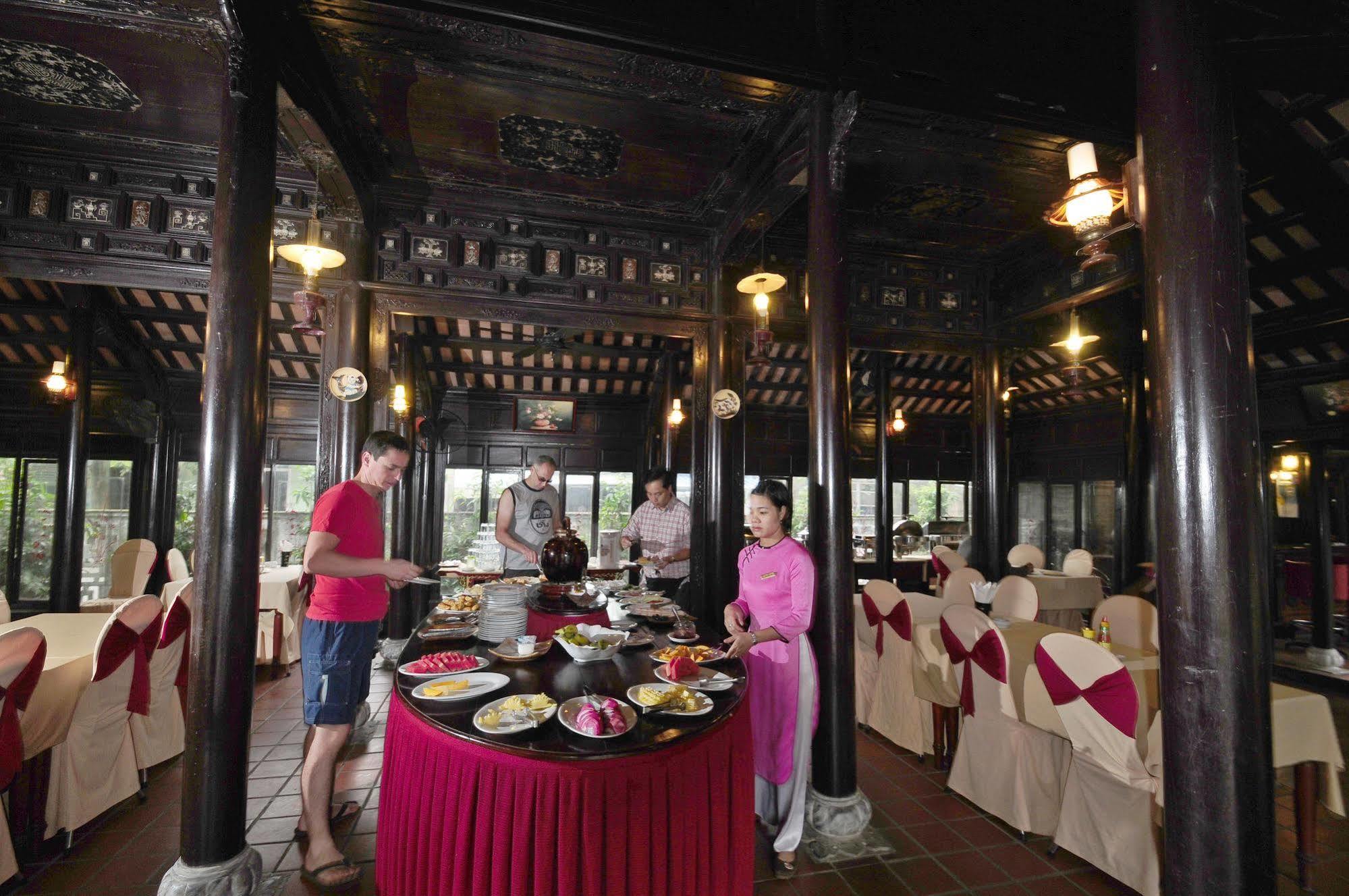 Thanh Noi Hotel Hue Luaran gambar