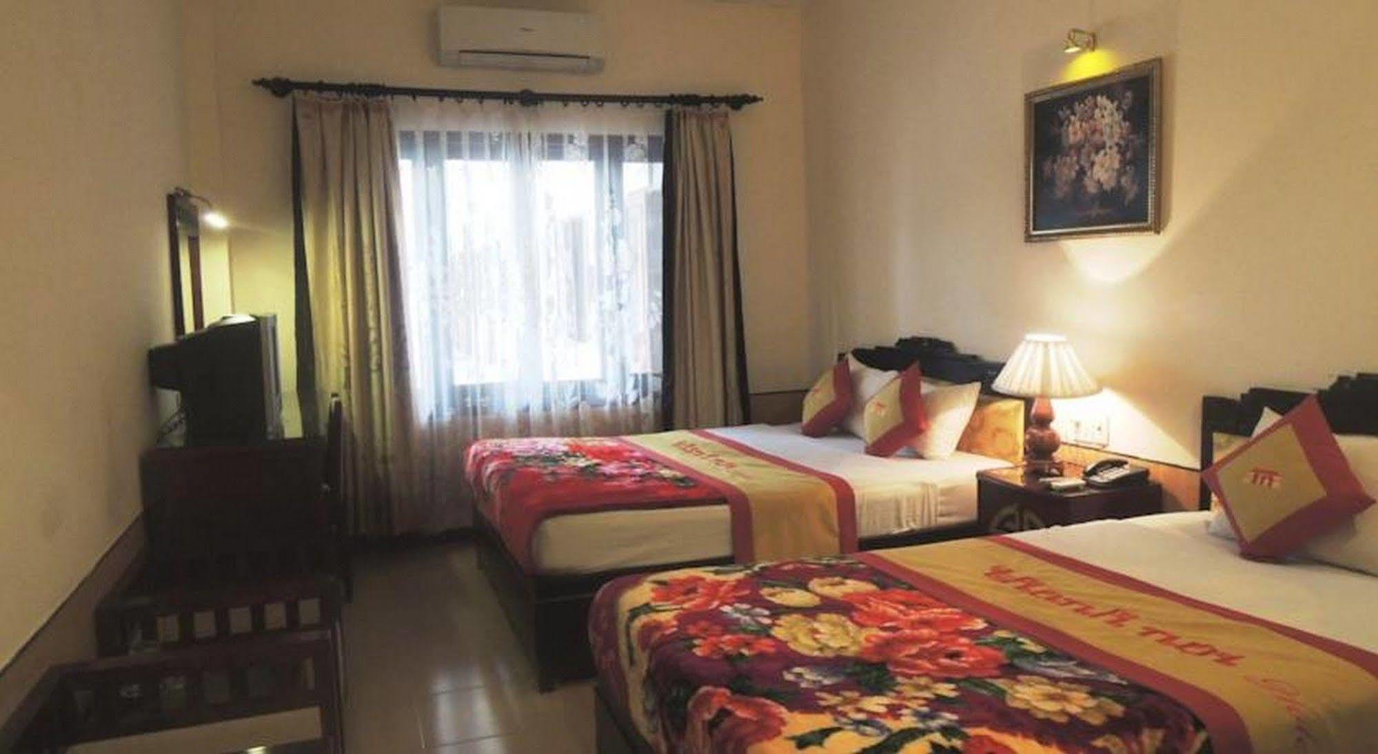 Thanh Noi Hotel Hue Luaran gambar